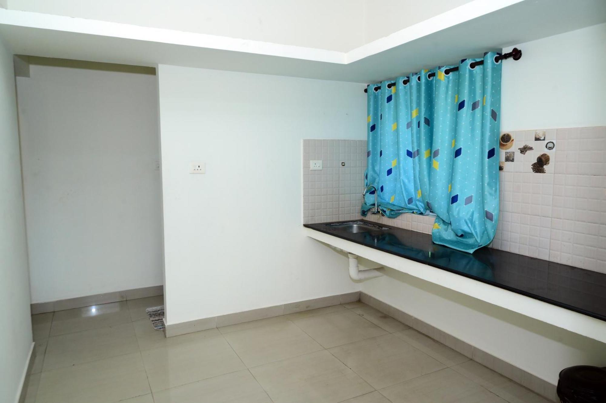 Hotel Aradhya Inn Deralakatte Mangalore Exterior photo