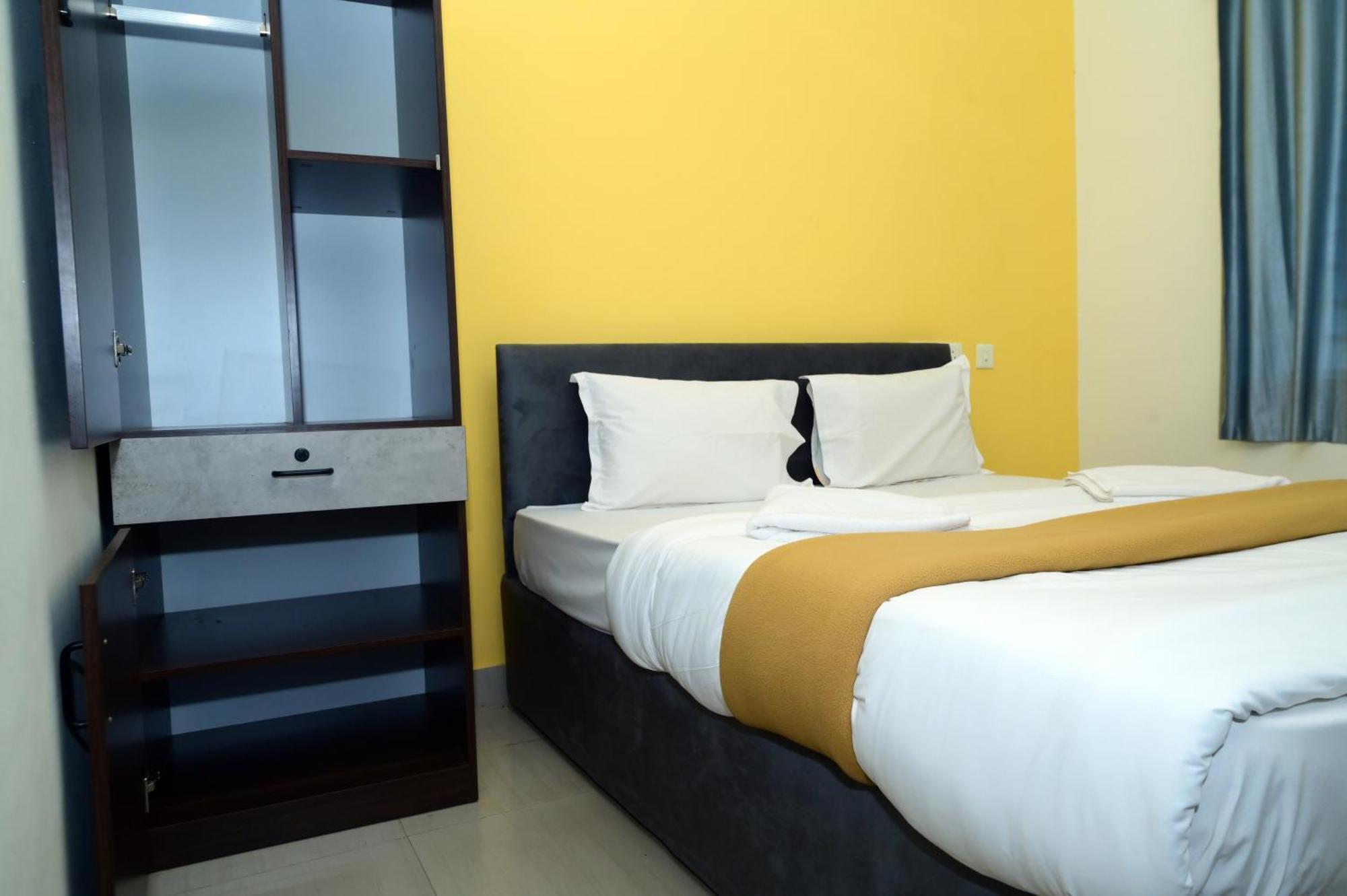 Hotel Aradhya Inn Deralakatte Mangalore Exterior photo