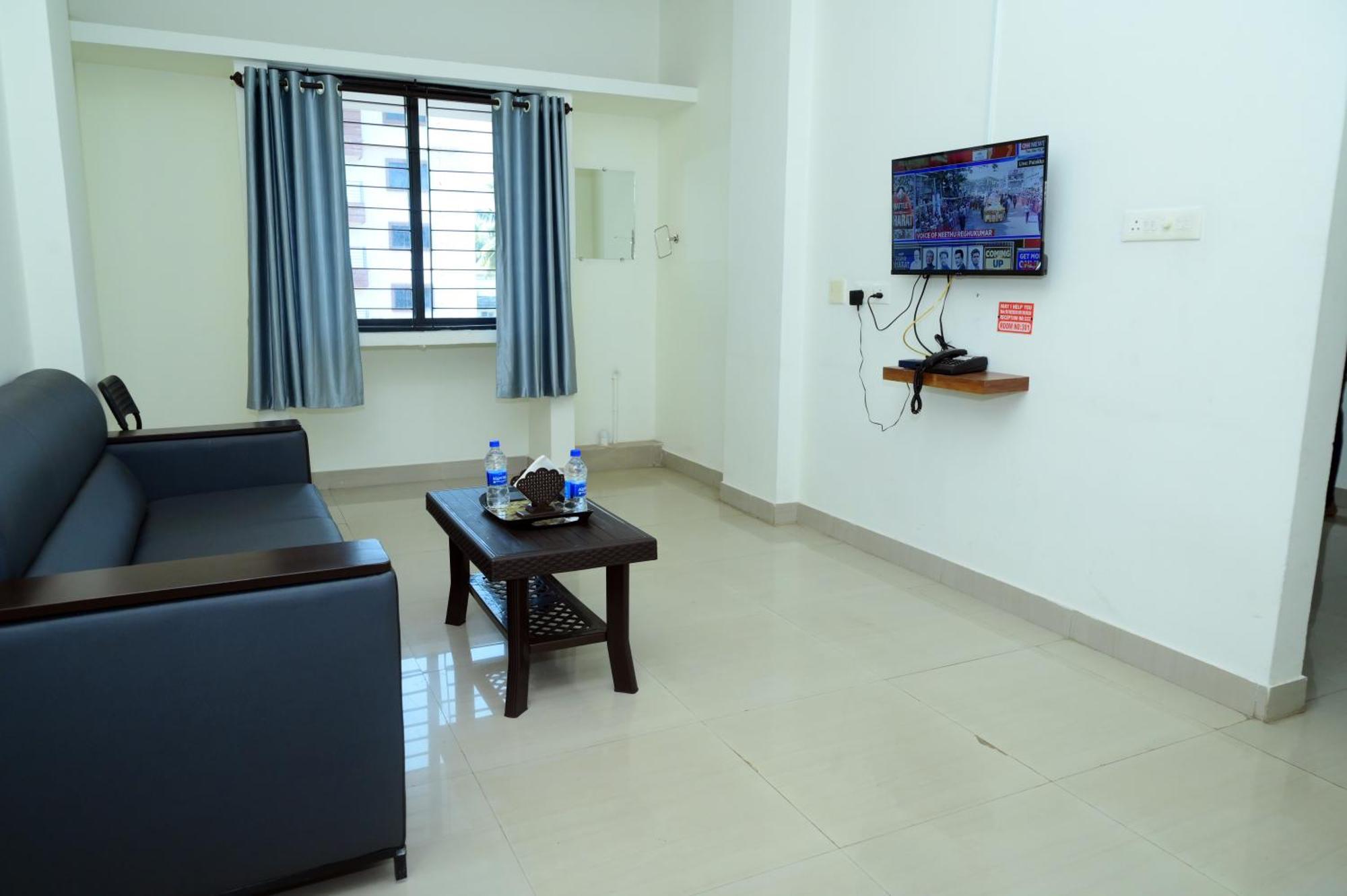 Hotel Aradhya Inn Deralakatte Mangalore Exterior photo