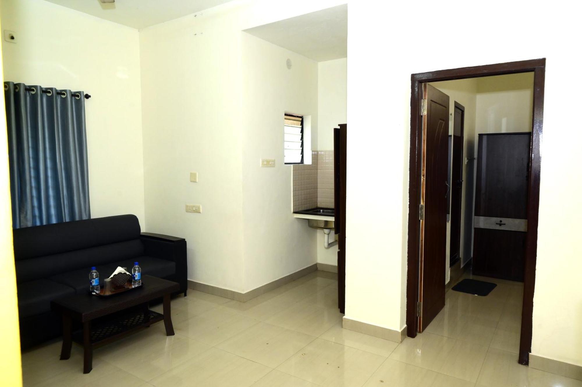 Hotel Aradhya Inn Deralakatte Mangalore Exterior photo