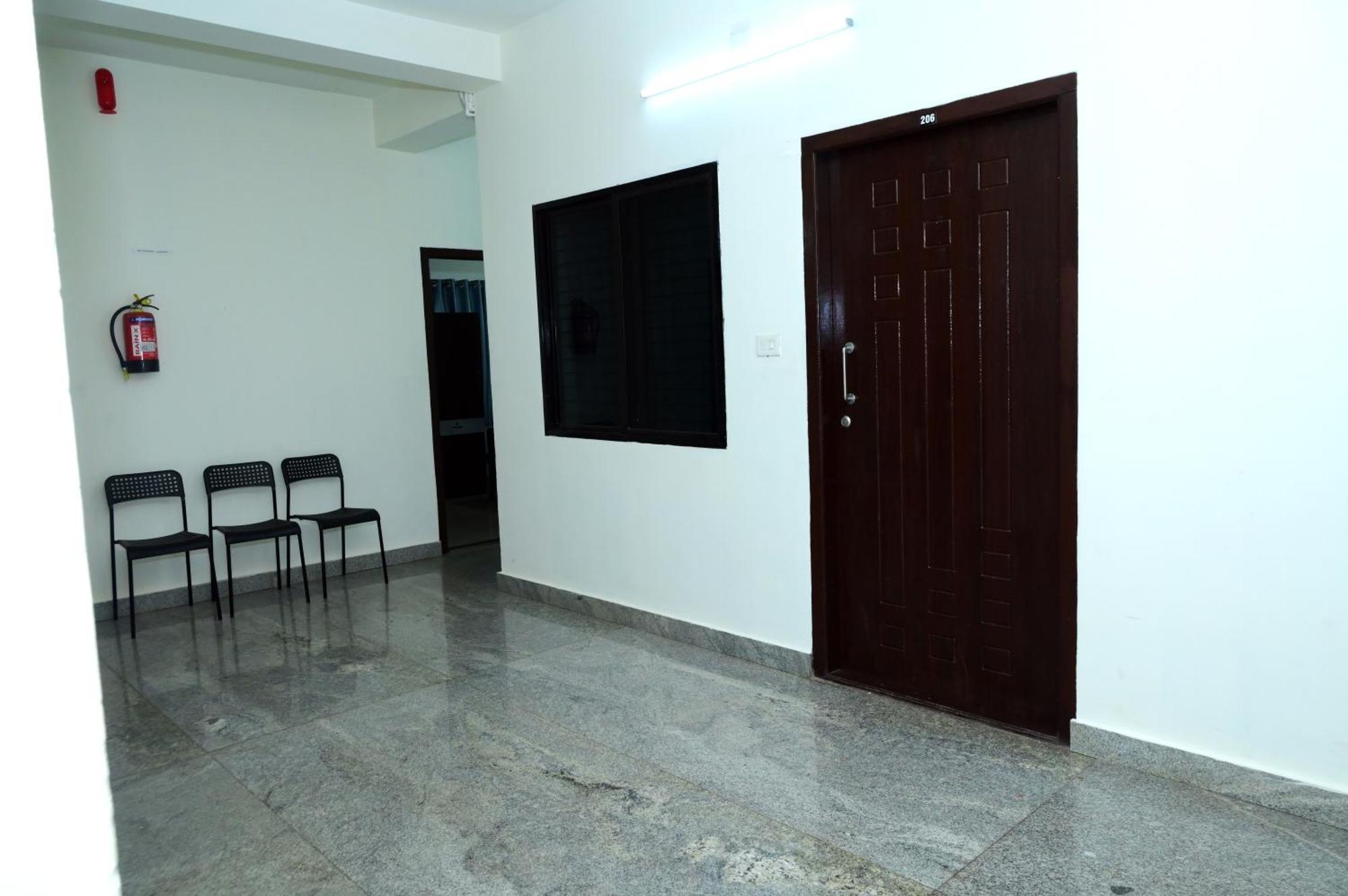 Hotel Aradhya Inn Deralakatte Mangalore Exterior photo