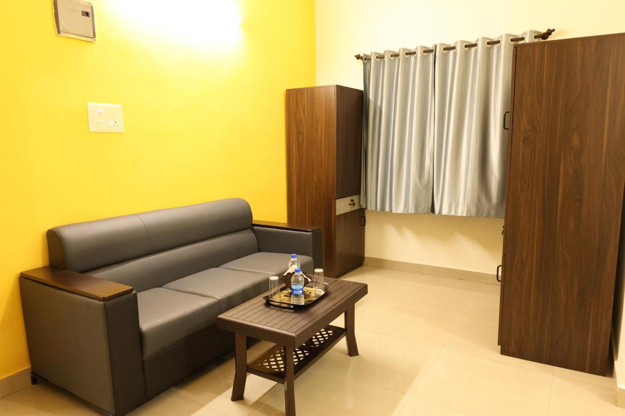 Hotel Aradhya Inn Deralakatte Mangalore Exterior photo